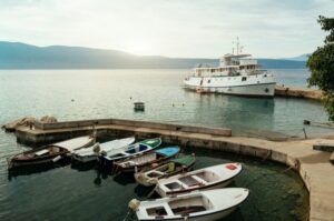 Wann ist die beste Zeit im Jahr, um eine Yacht in Kroatien zu chartern?