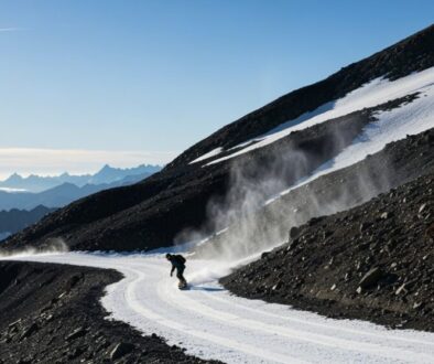 Snowboarden in der frühen Saison in Österreich